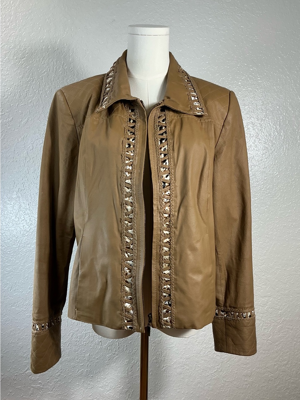 Pamela McCoy Tan Leather Jacket Leopard Print Trim Quilted Zip Front Size L